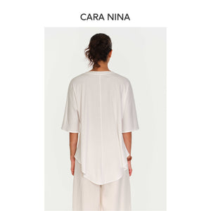 Unstructured hemmed loose-fitting short-sleeved cotton T-shirt