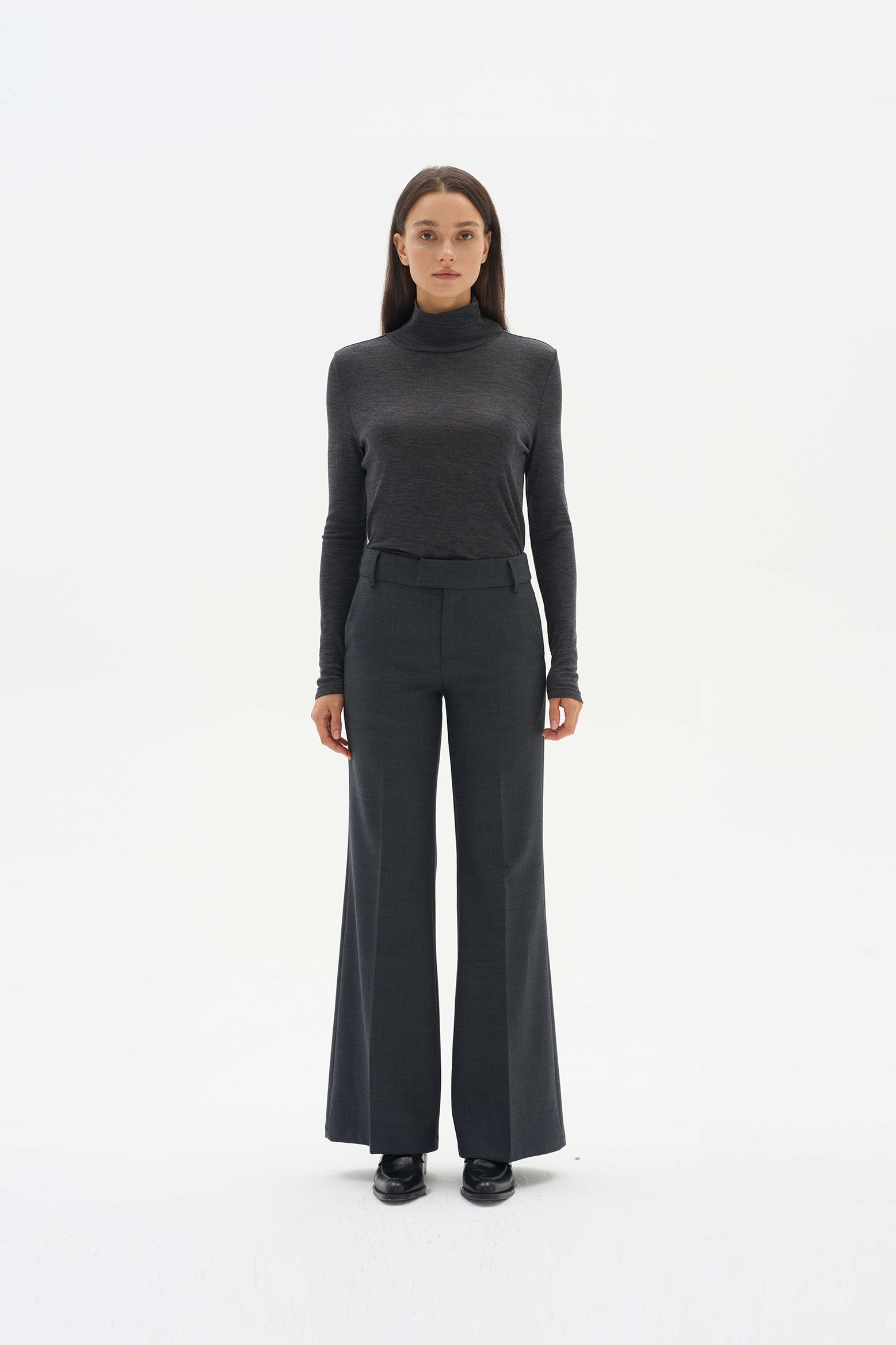 Woolen straight-leg slightly flared trousers