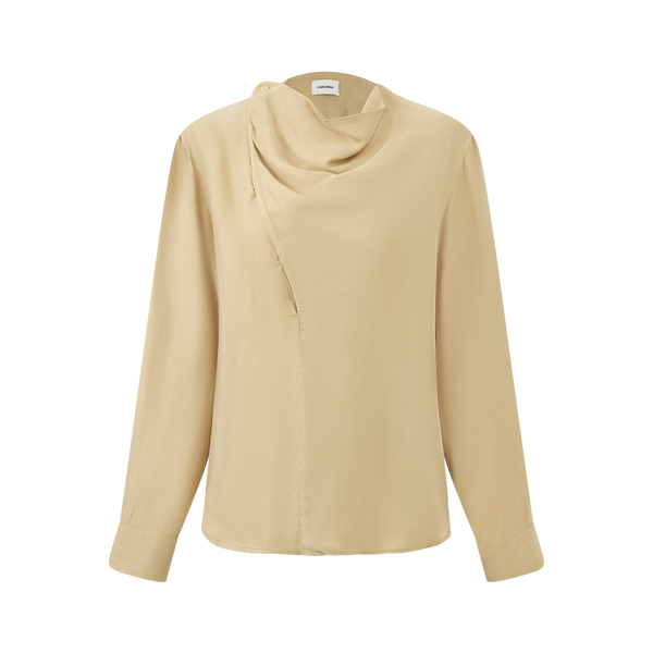 Irregularly collared shirt