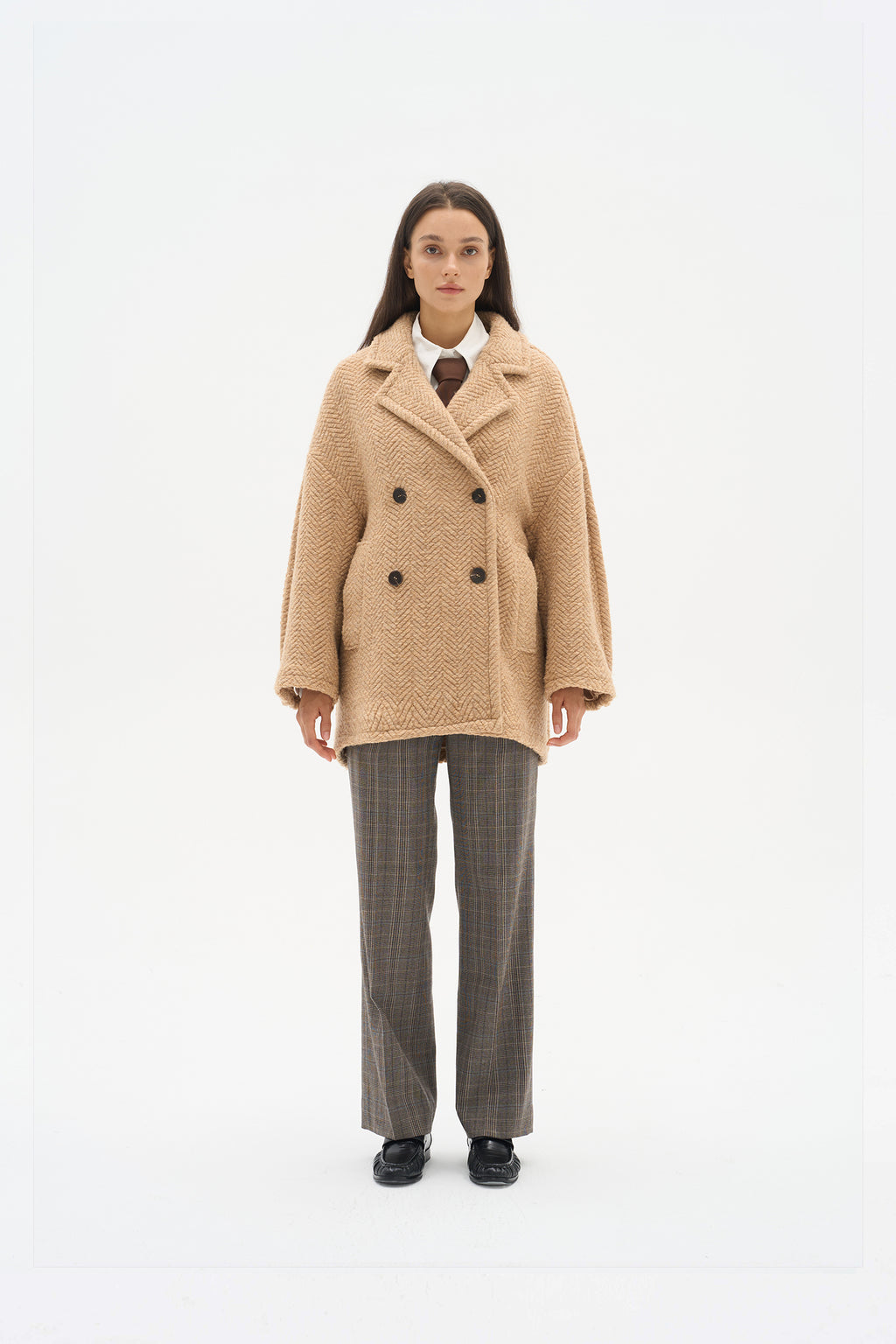 Wool double-breasted lapel coat