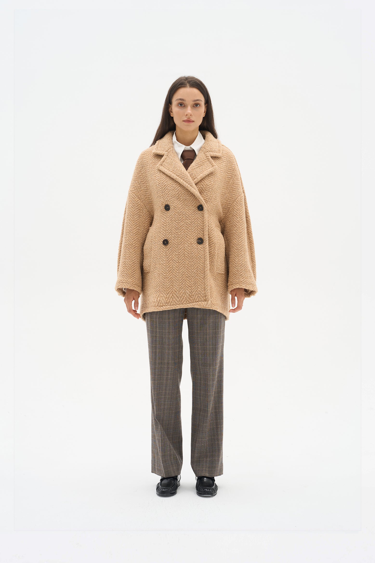 Wool double-breasted lapel coat